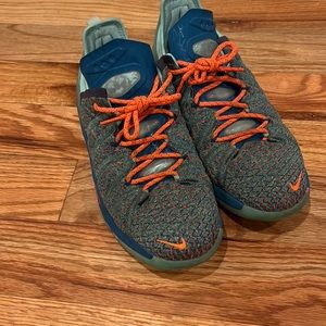 Lebron sneakers